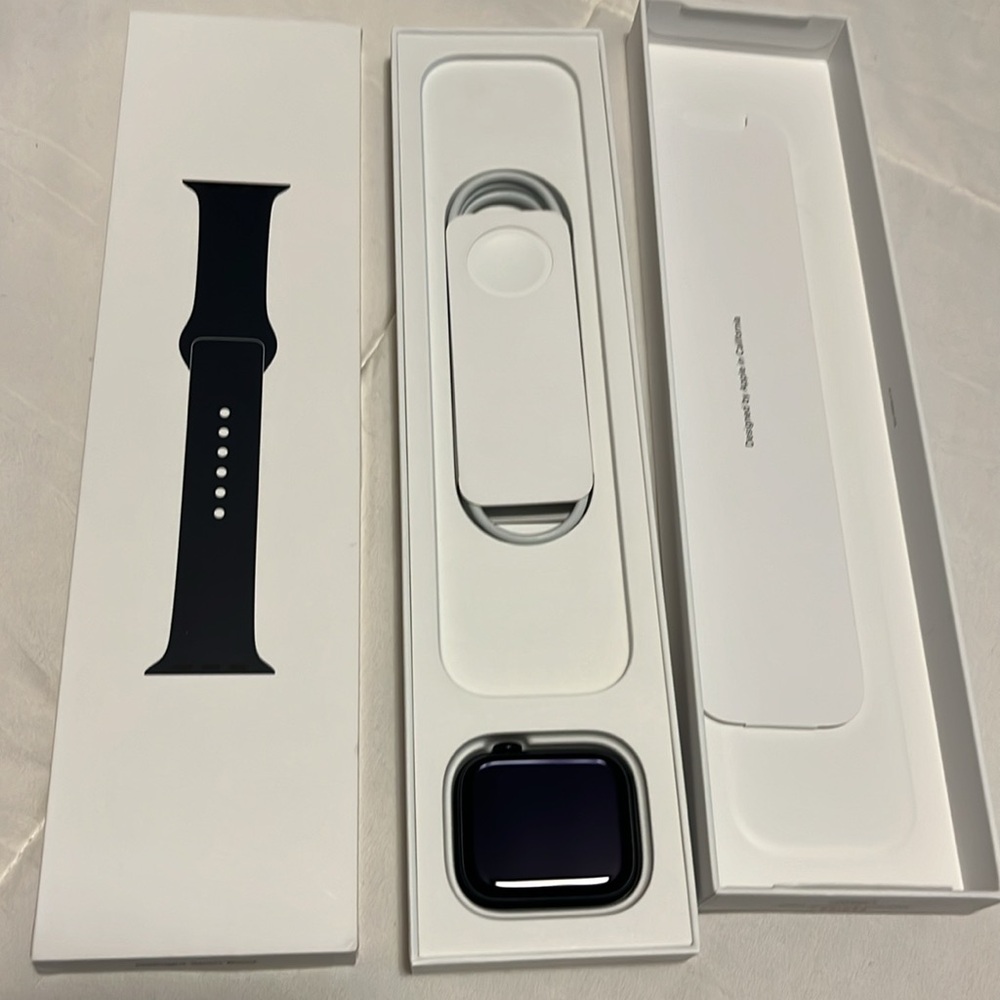 I watch Series 7- midnight  (45mm band)